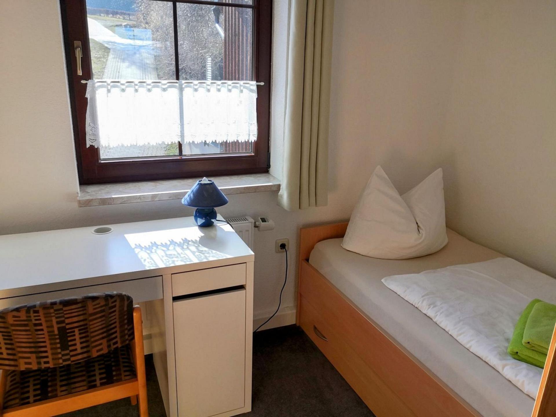 2. Schlafzimmer